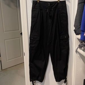 VENUS High Waisted Cargo Pant NEW, Never Worn.